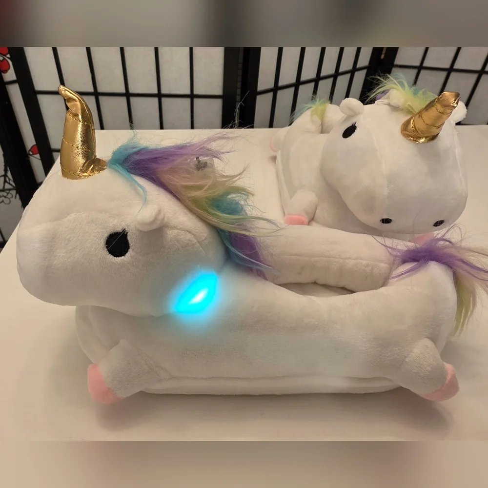 Like New ~ Sharplace Women's White Unicorn Plush Light Up Slippers ~ Sz 4.5-10 - Picture 4 of 11